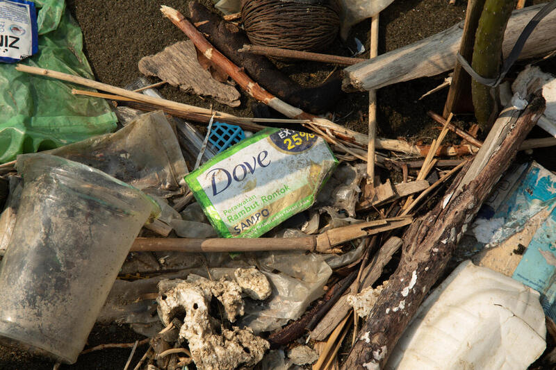 <h3>Odvrácená tvář Dove</h3>
